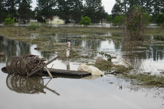 Ein überschwemmtes Dorf.
